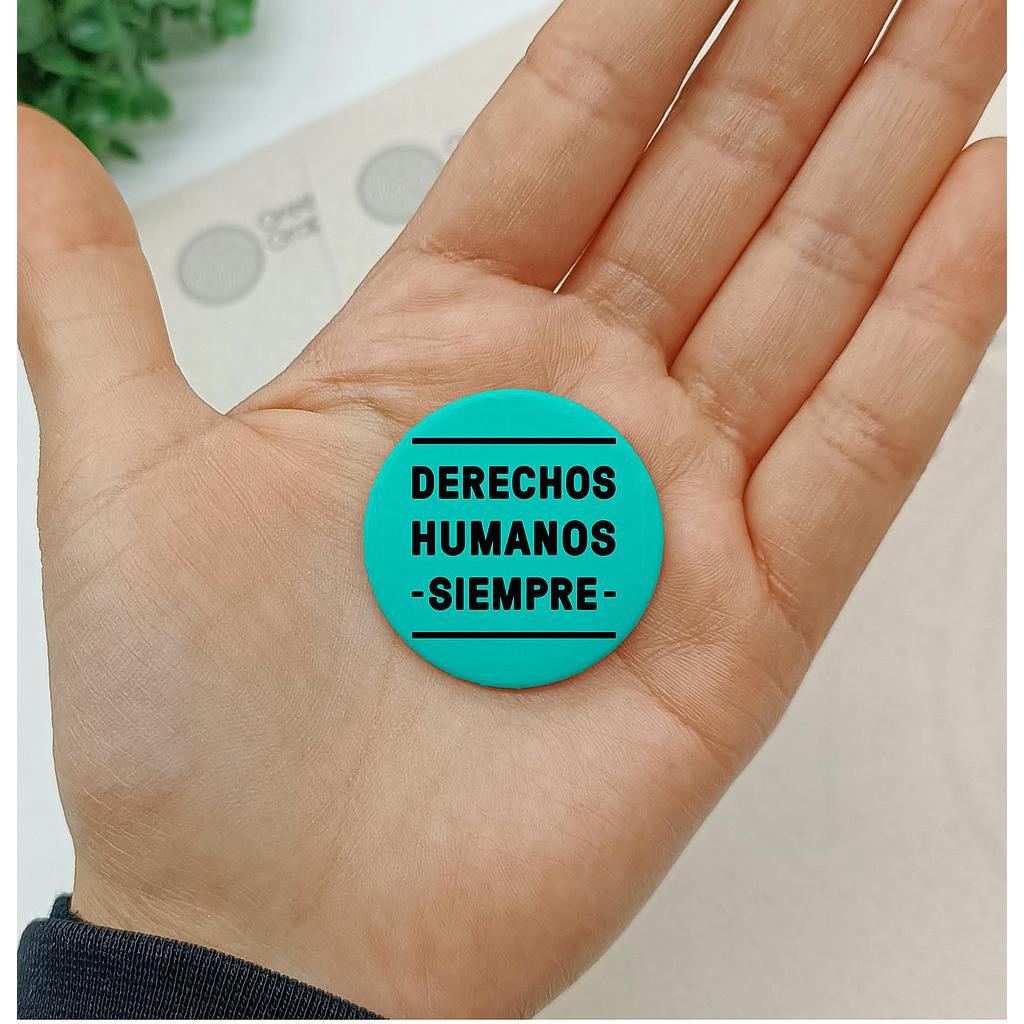 CHAPITA DERECHOS HUMANOS SIEMPRE GRANDE (3.7)